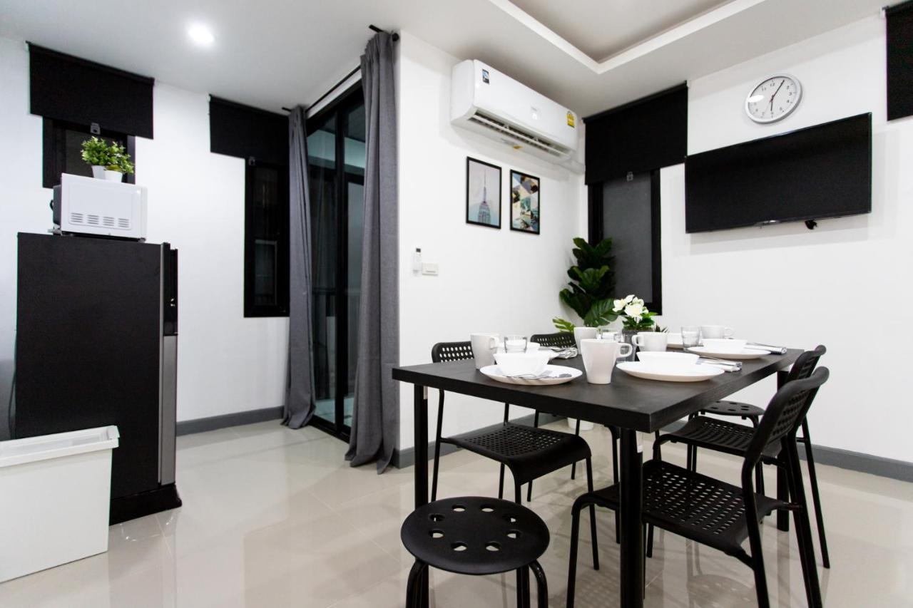 Studio di 45 m² in Appartamento con 1 bagno privato in zona Silom Bangkok Esterno foto