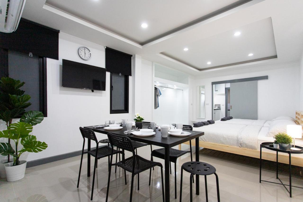Studio di 45 m² in Appartamento con 1 bagno privato in zona Silom Bangkok Esterno foto